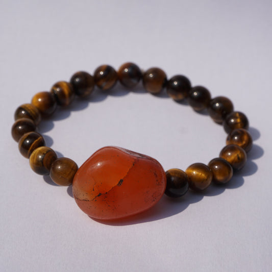 Tigers Eye and Carnelian Crystal Bracelet Close Up