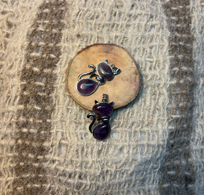 Amethyst crystal cat necklace for Third Eye Chakra activation and spiritual awareness