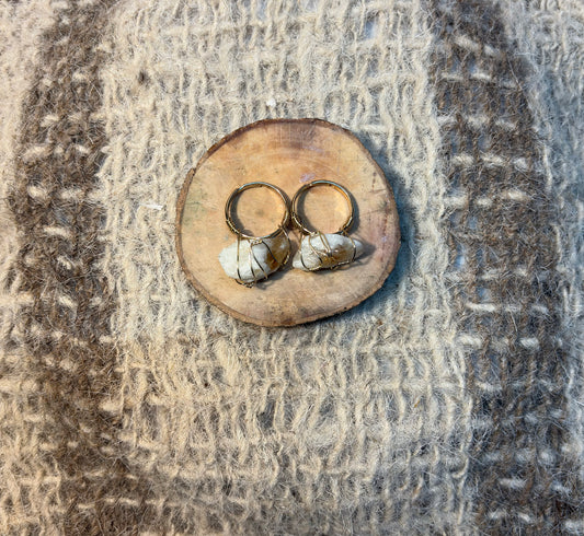 Raw Citrine crystal ring for manifestation, confidence, and prosperity