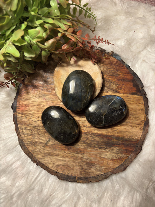 Labradorite crystal palm stone